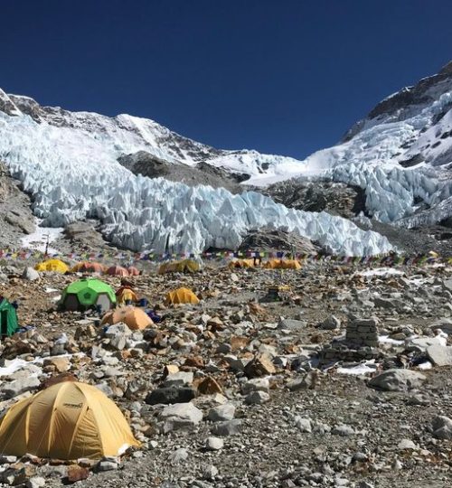 makalu advanced base camp (5,700 m)